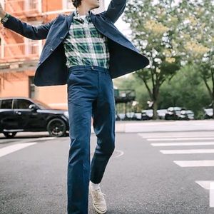 Ludlow Slim-fit unstructured suit pant in Irish cotton-linen navy 30x32